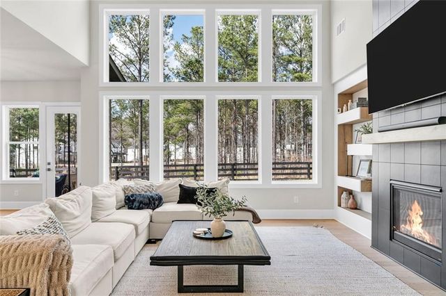 3018 Millpond Way, Woodstock, GA 30188