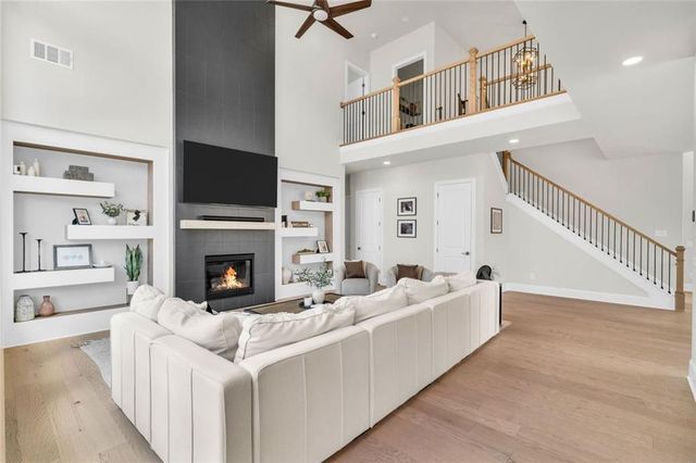 3018 Millpond Way, Woodstock, GA 30188