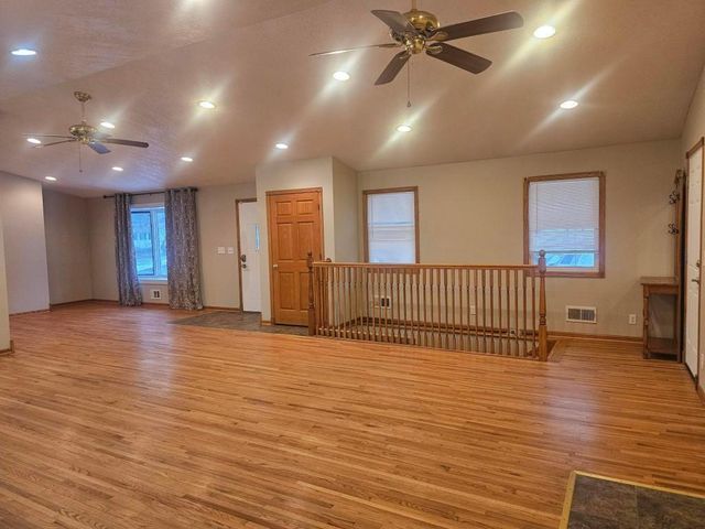 1209 Pearson Parkway N, Brooklyn Park, MN 55444