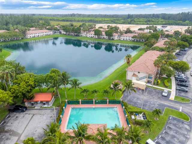 1241 SE 29th St 202-27, Homestead, FL 33035