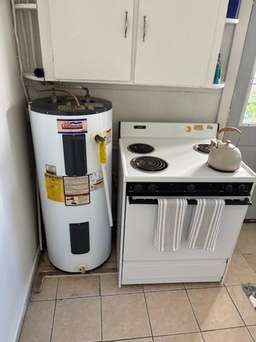 14105 LEXINGTON Avenue, Harmonsburg, PA 16422