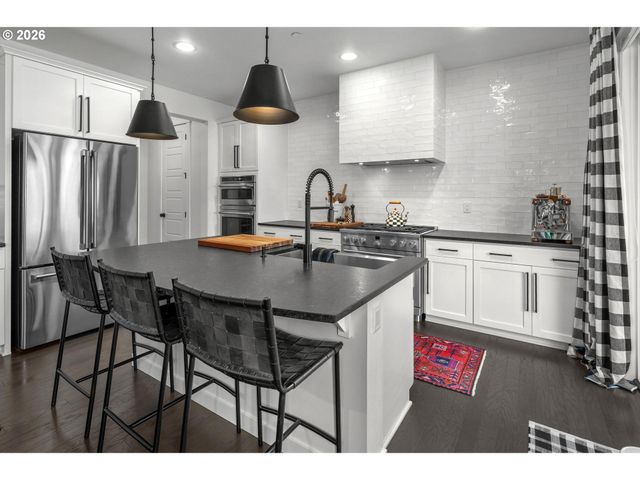 9685 Sw 173RD Ave, Beaverton, OR 97007