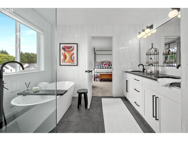 9685 Sw 173RD Ave, Beaverton, OR 97007