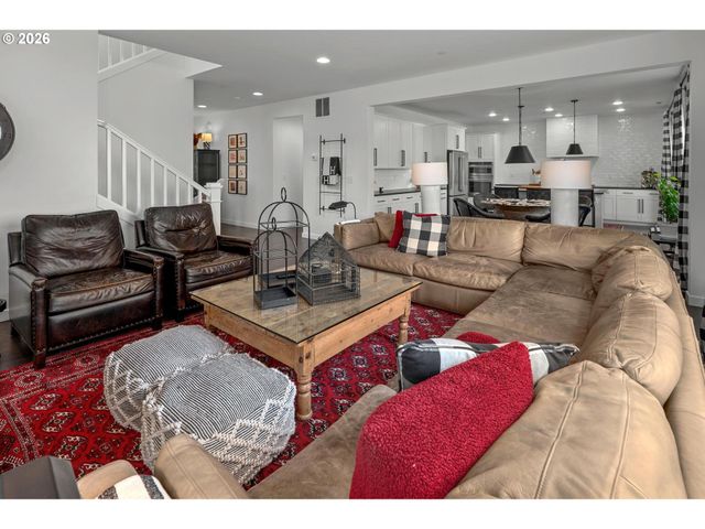 9685 Sw 173RD Ave, Beaverton, OR 97007