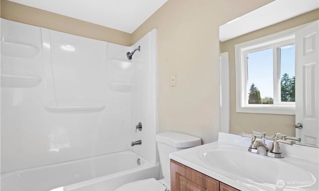 20225 108th Avenue SE, Kent, WA 98031