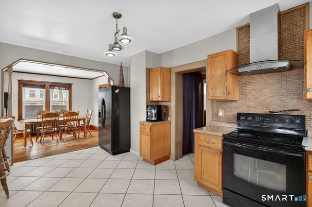 330 Hillside Avenue, Hartford, CT 06106