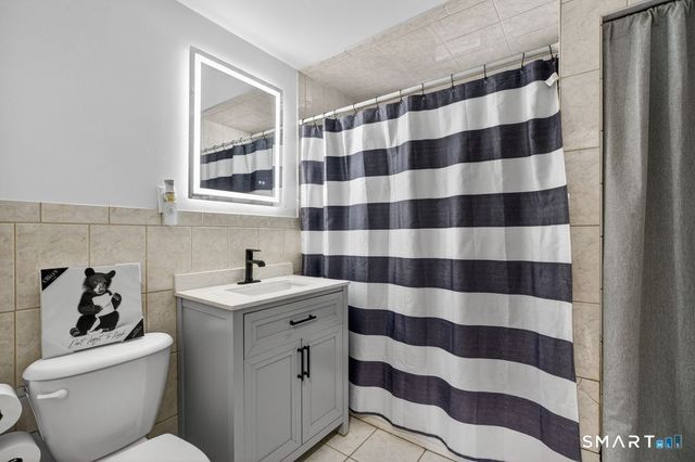 330 Hillside Avenue, Hartford, CT 06106