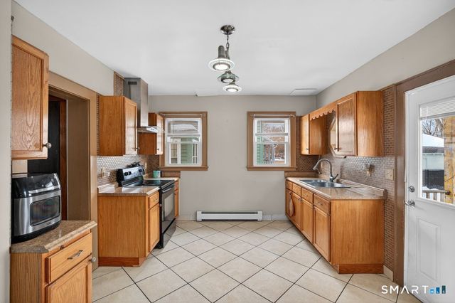 330 Hillside Avenue, Hartford, CT 06106