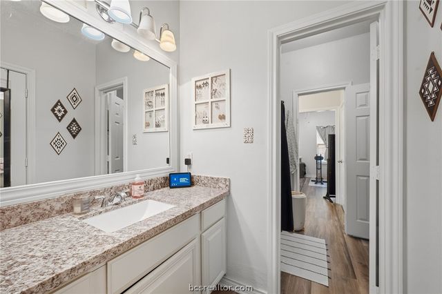 525 Fraternity Row, College Station, TX 77845