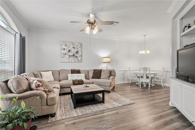 525 Fraternity Row, College Station, TX 77845