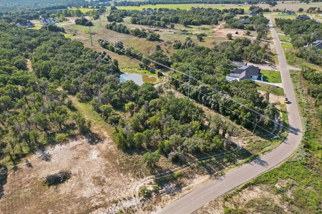 1049 Glenoaks Drive, Weatherford, TX 76088