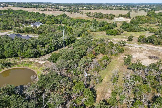 1049 Glenoaks Drive, Weatherford, TX 76088