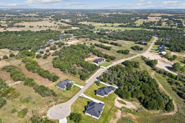 1049 Glenoaks Drive, Weatherford, TX 76088