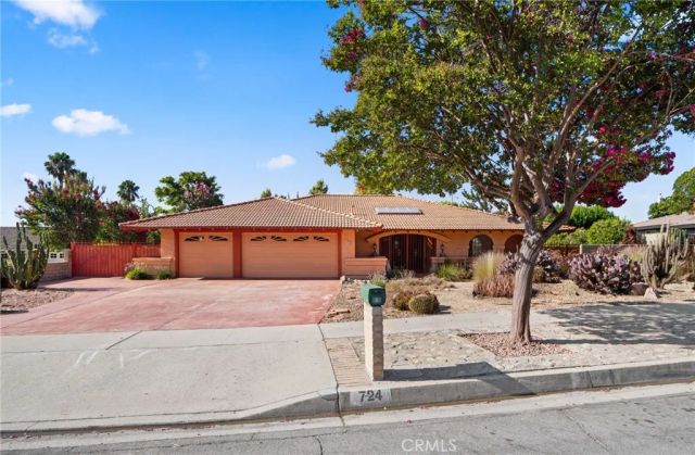 724 W Veronica, Upland, CA 91784