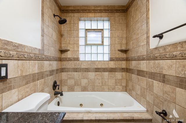 2322 S 17th Avenue 5, North Riverside, IL 60546