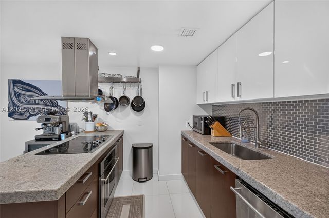 720 NE 62nd St 412, Miami, FL 33138