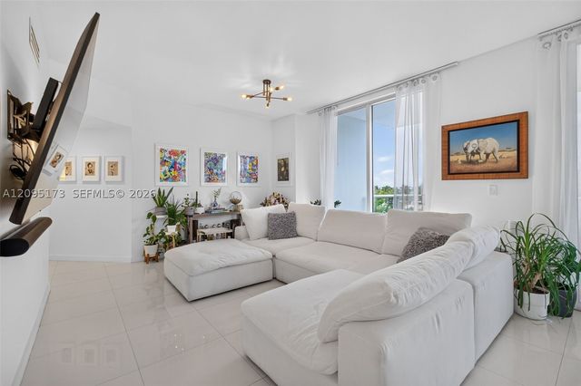 720 NE 62nd St 412, Miami, FL 33138
