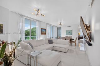 720 NE 62nd St 412, Miami, FL 33138