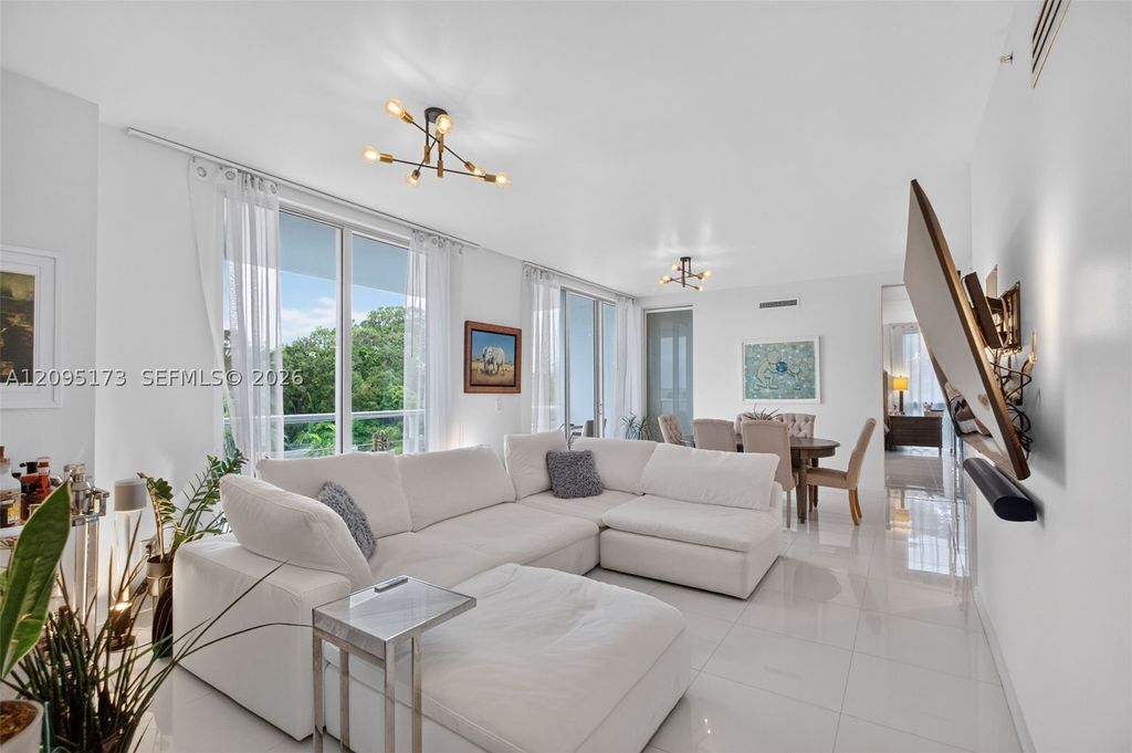 720 NE 62nd St 412, Miami, FL 33138