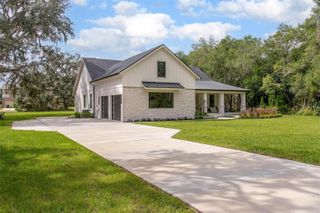 220 RIDGE BOULEVARD, Deland, FL 32724