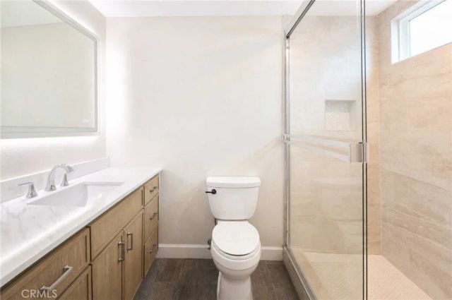 2234 W Flora, Santa Ana, CA 92704