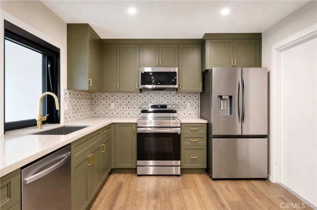 2234 W Flora, Santa Ana, CA 92704