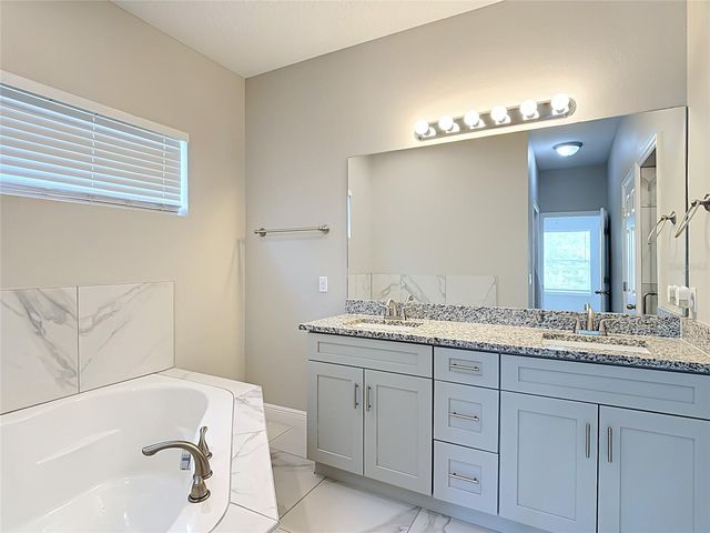 106 OAK CIRCLE, Poinciana, FL 34759