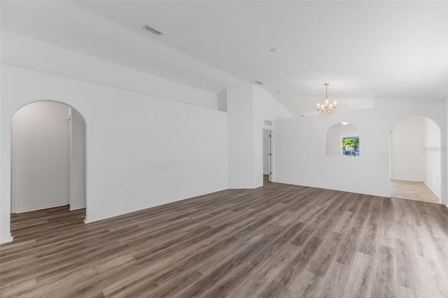 910 BRENTON LEAF DR, Ruskin, FL 33570