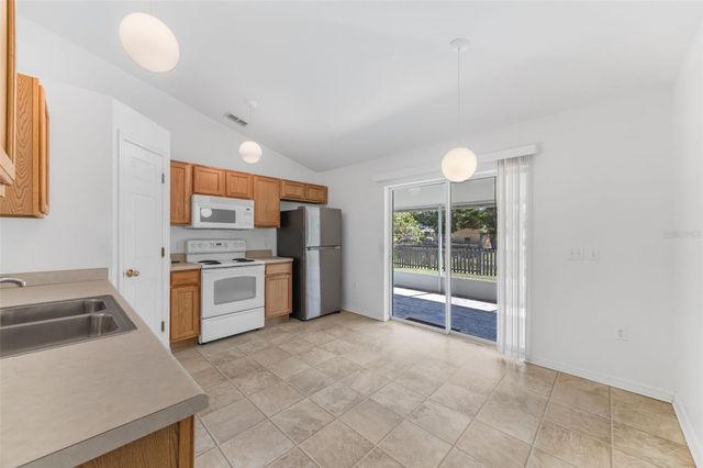 910 BRENTON LEAF DR, Ruskin, FL 33570