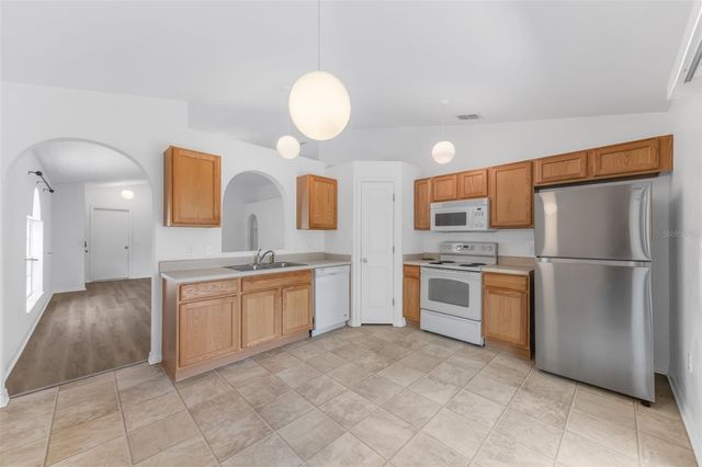 910 BRENTON LEAF DR, Ruskin, FL 33570