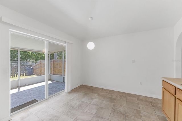 910 BRENTON LEAF DR, Ruskin, FL 33570