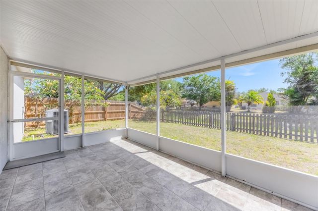 910 BRENTON LEAF DR, Ruskin, FL 33570