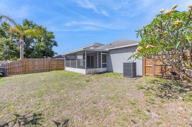 910 BRENTON LEAF DR, Ruskin, FL 33570