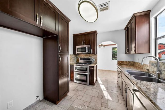 10531 Dolan, Downey, CA 90241