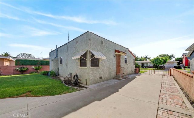 10531 Dolan, Downey, CA 90241