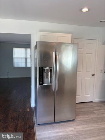 2 WILLIAM PENN SQ, New Castle, DE 19720