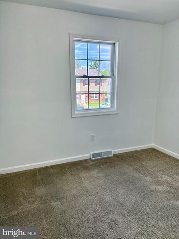 2 WILLIAM PENN SQ, New Castle, DE 19720