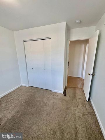 2 WILLIAM PENN SQ, New Castle, DE 19720
