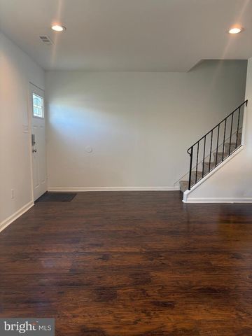2 WILLIAM PENN SQ, New Castle, DE 19720