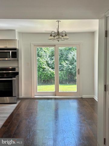 2 WILLIAM PENN SQ, New Castle, DE 19720