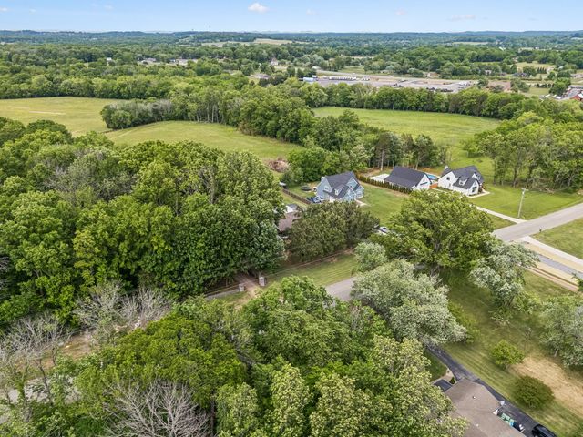 458 Northern Rd, Mount Juliet, TN 37122