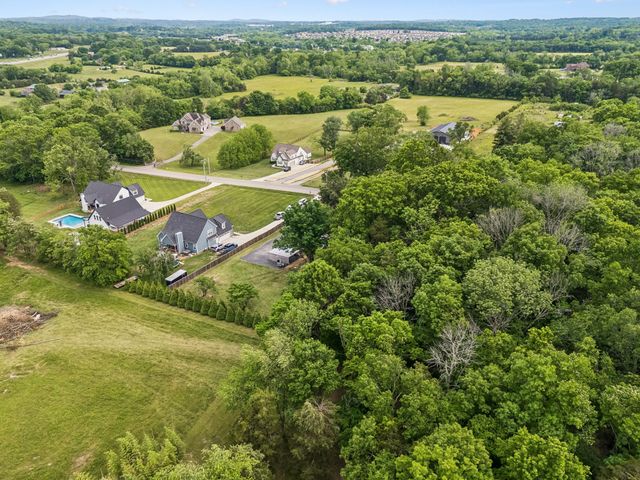 458 Northern Rd, Mount Juliet, TN 37122