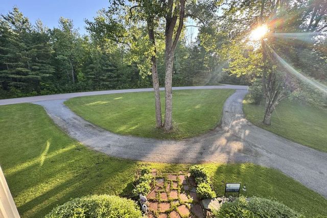 60 Lyman Drive, Williston, VT 05495