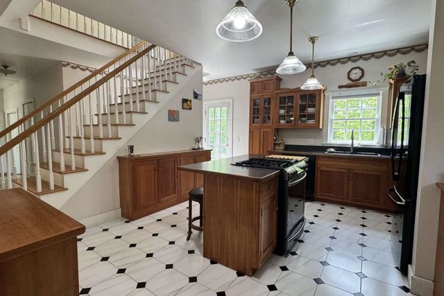 60 Lyman Drive, Williston, VT 05495