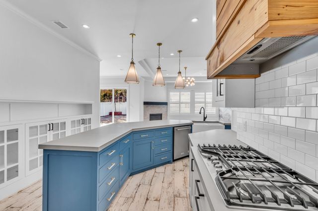 914 Ivy Lane, Rockwall, TX 75087