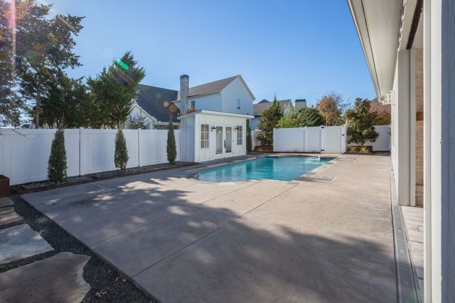 914 Ivy Lane, Rockwall, TX 75087