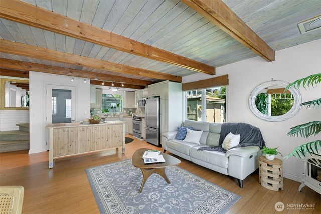5551 Maple Way, Blaine, WA 98230
