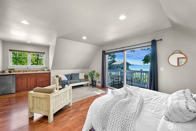 5551 Maple Way, Blaine, WA 98230