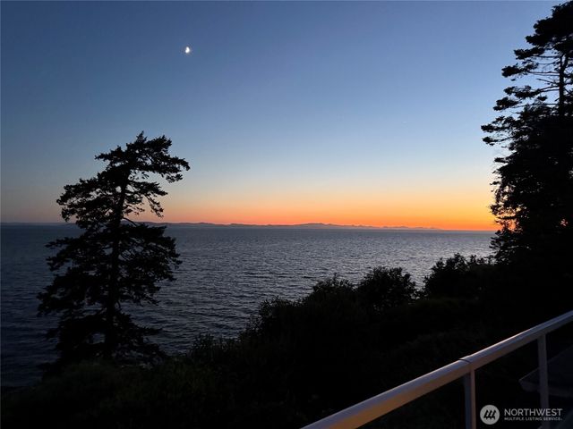 5551 Maple Way, Blaine, WA 98230