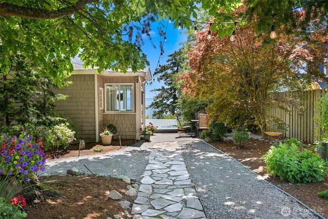 5551 Maple Way, Blaine, WA 98230